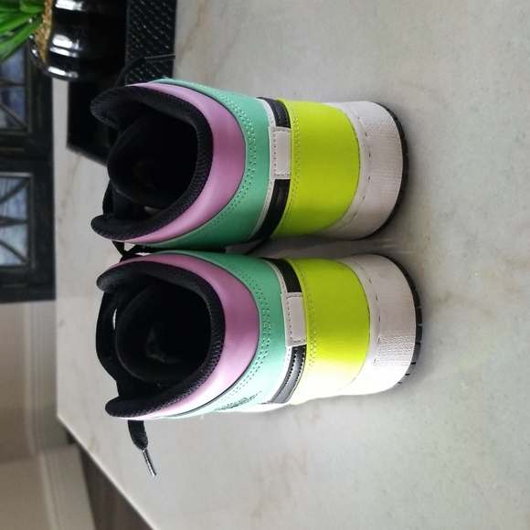 Nike Air Jordans with box - Picture 3 of 12